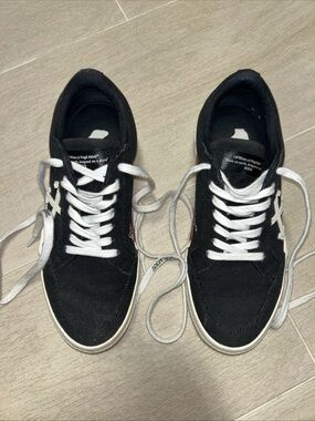 Off-White Black Low-Top Sneakers with White Laces